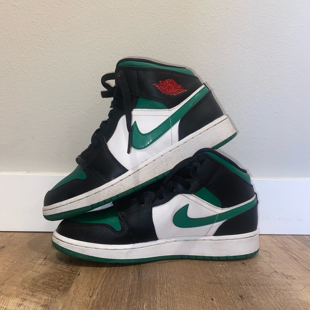 JORDAN 1 PINE GREEN